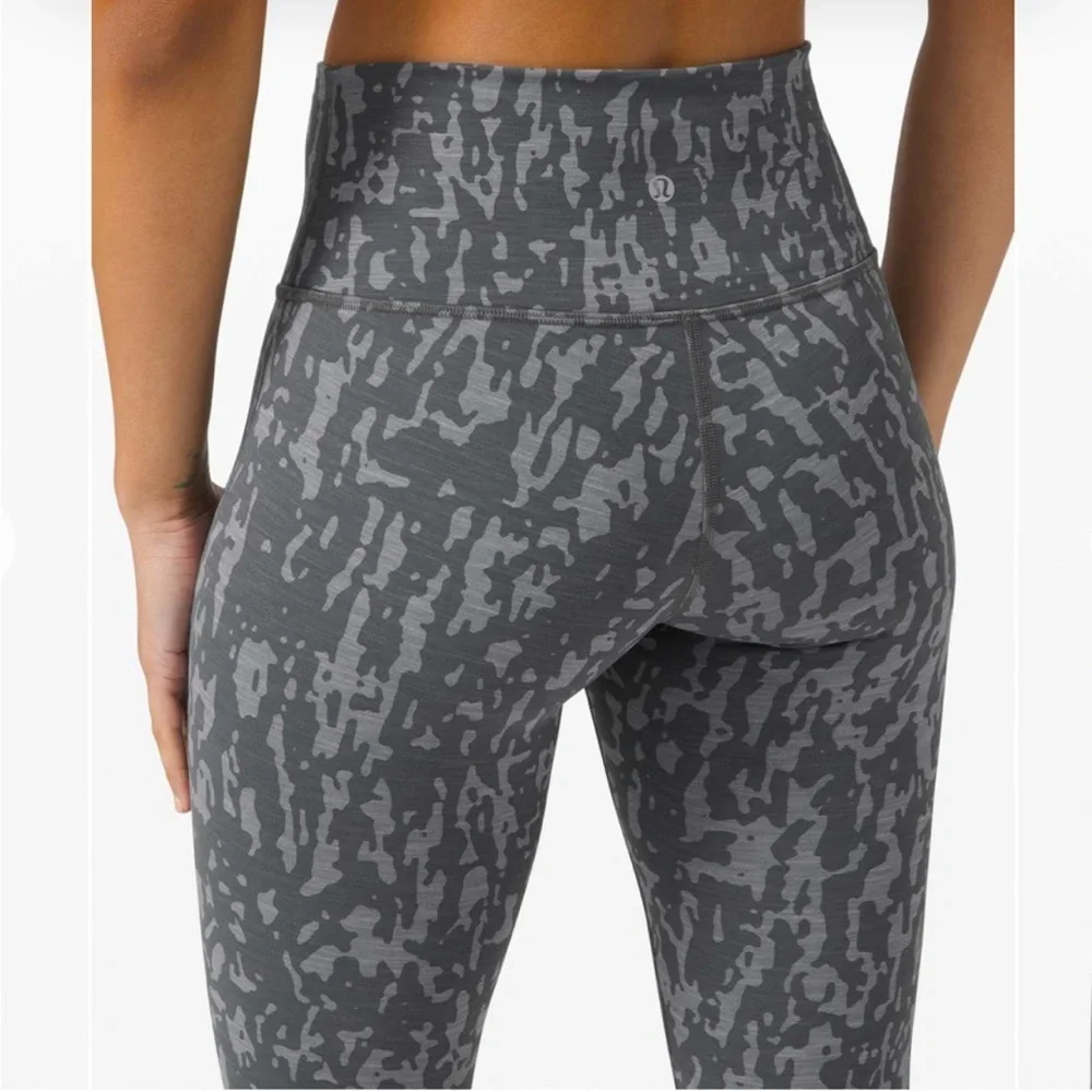 Lululemon Wunder Train High-Rise Crop 21